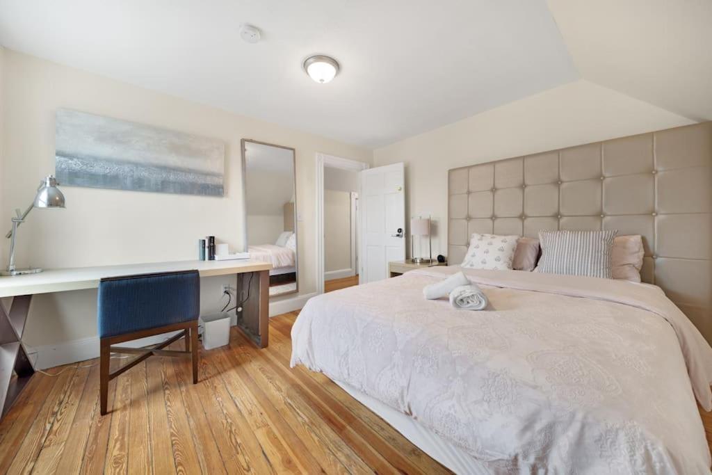 5Br 2Bh Bright & Spacious Apt In Brighton Boston Eksteriør billede