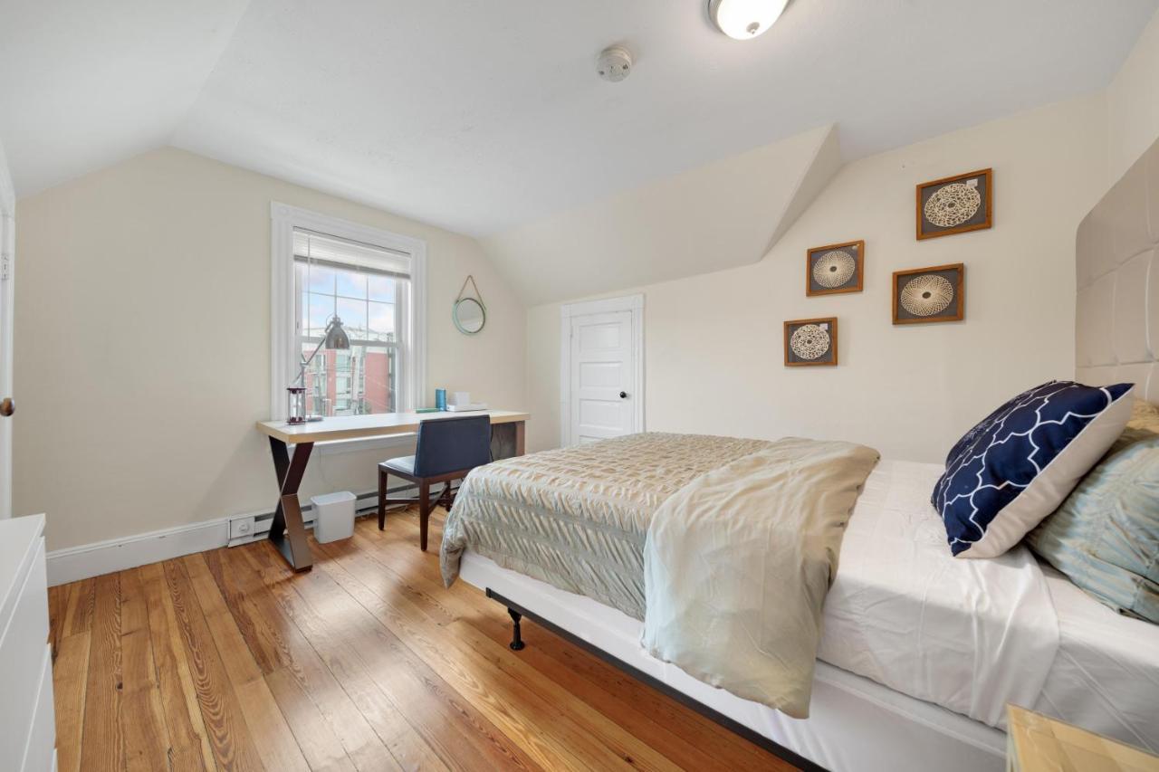 5Br 2Bh Bright & Spacious Apt In Brighton Boston Eksteriør billede