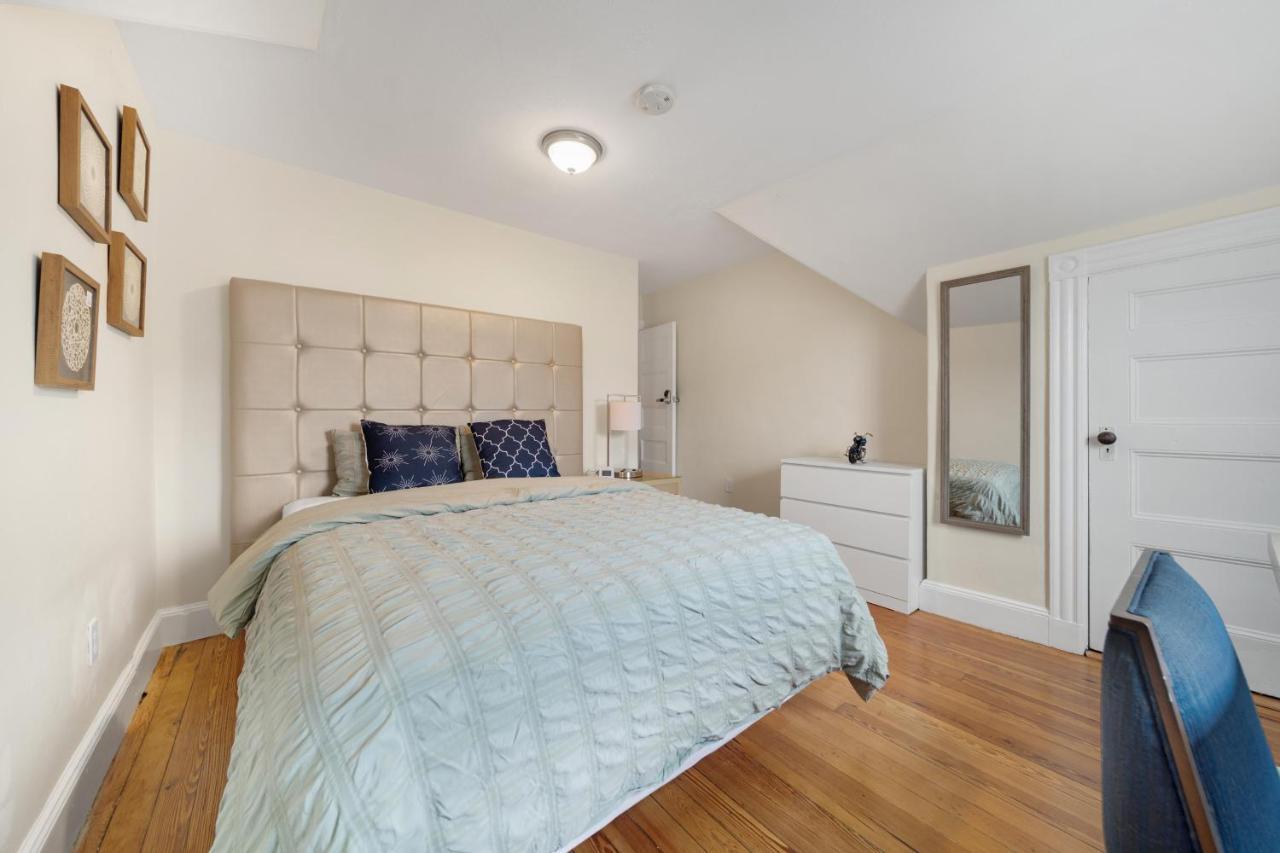 5Br 2Bh Bright & Spacious Apt In Brighton Boston Eksteriør billede