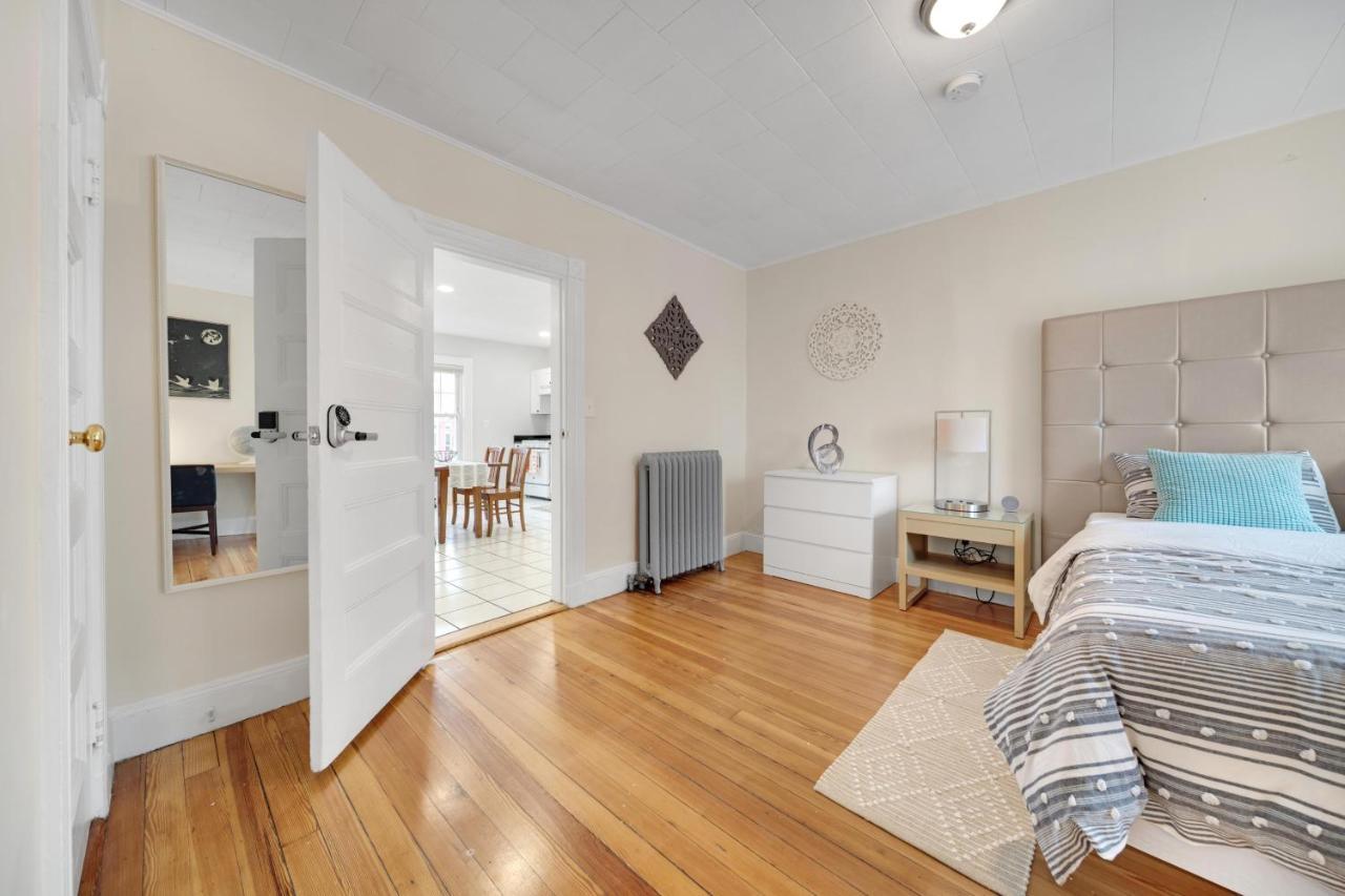 5Br 2Bh Bright & Spacious Apt In Brighton Boston Eksteriør billede